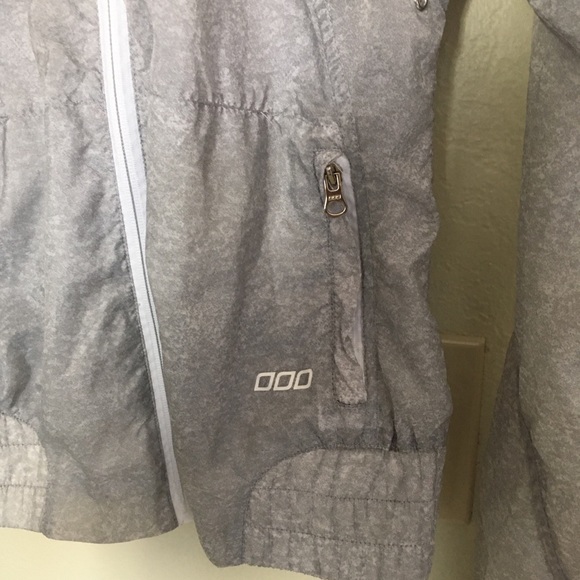 Lorna Jane light weight athletic jacket size xs - Picture 2 of 8
